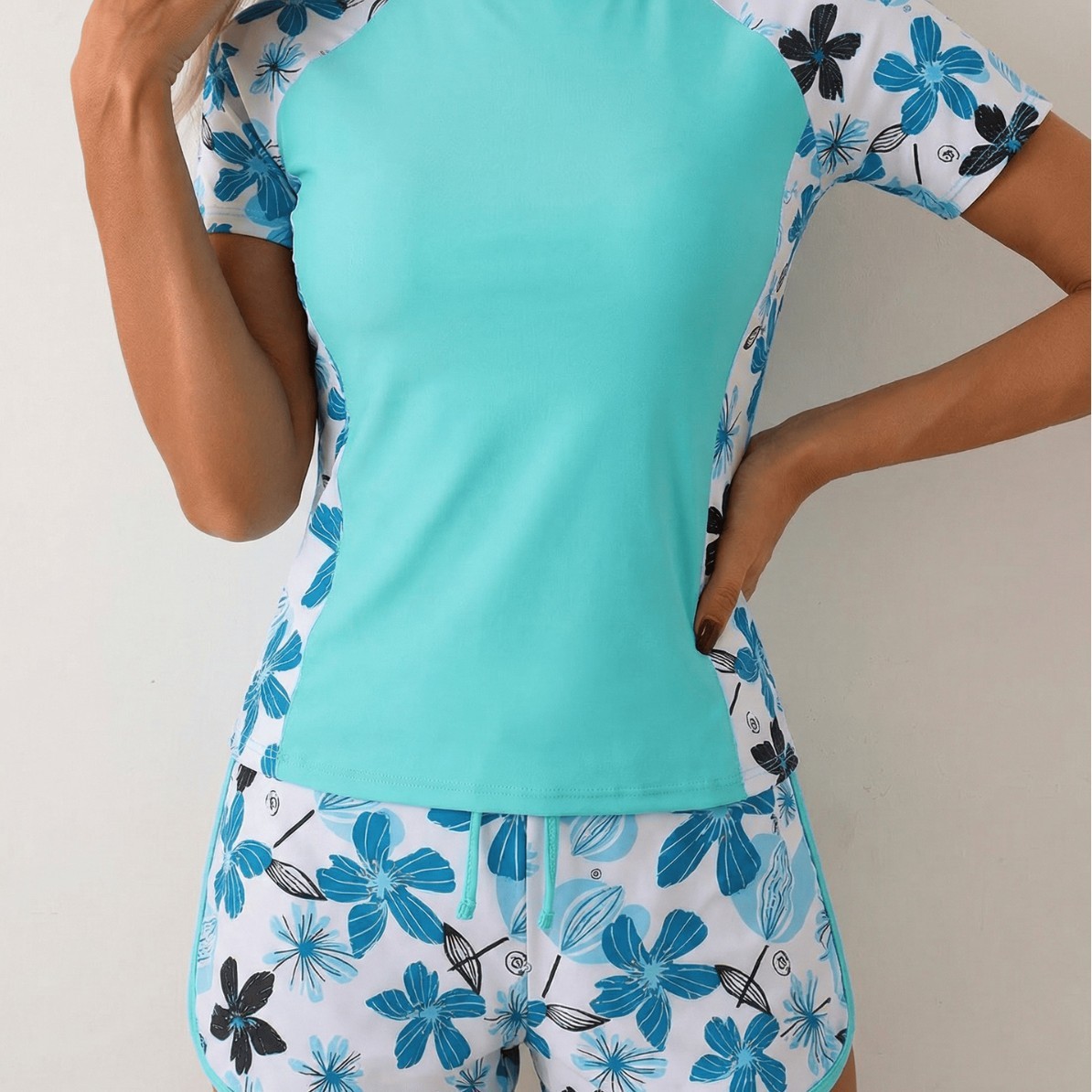 Tankini Wanita dengan Celana P - Shorts ulasan dan harga